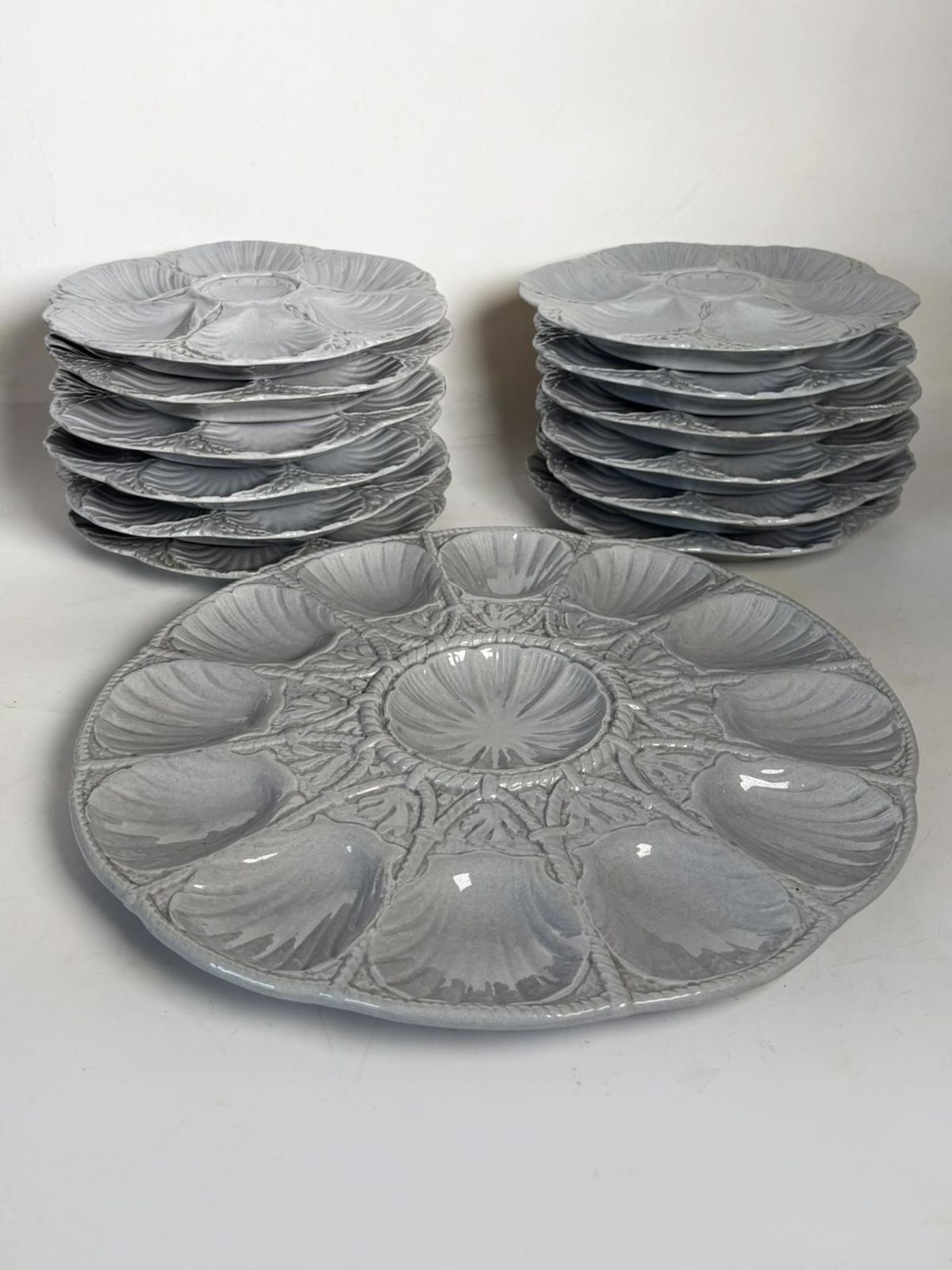 Oyster Dish And Plates. Set Of 13 Pieces Sarreguemines, France photo furniture