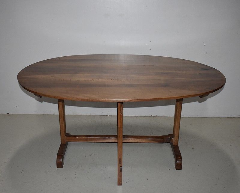Table Vigneronne Oval Walnut 19th