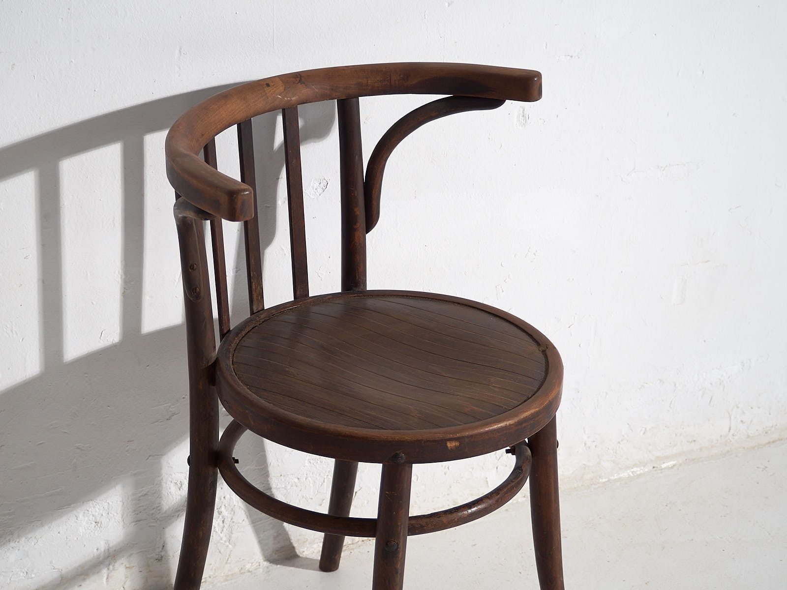 photo vinterior Thonet Antique Chairs With Armrests (C.1920). Set Of 4 Pieces #3