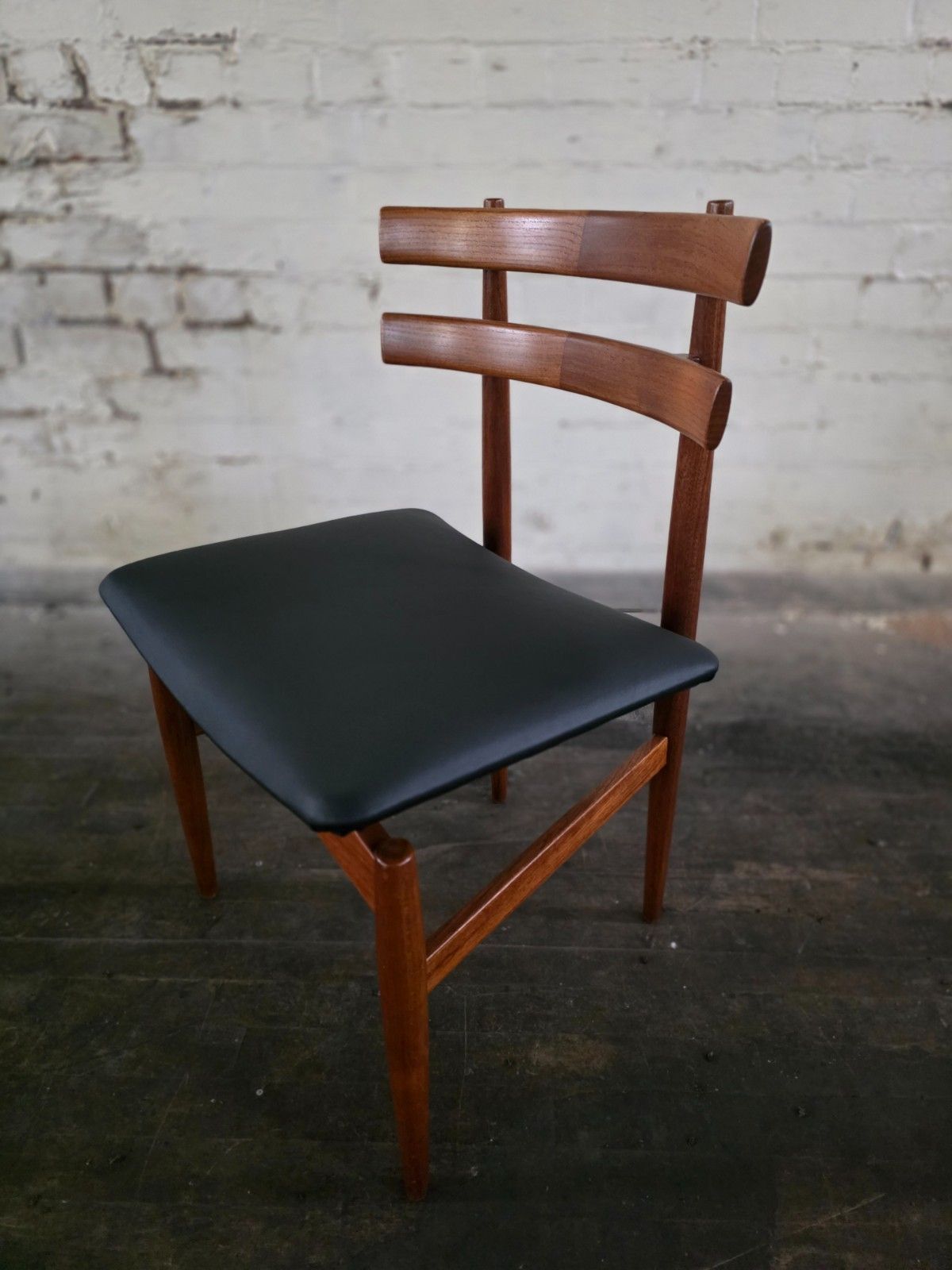 Set Of 6 Danish Teak Mid Century Model 30 Dining Chairs By Poulm Hundevad photo buy