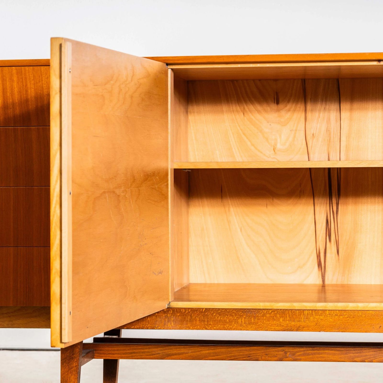 1960’s Large Mid Century Sideboard – Cabinet photo vinterior