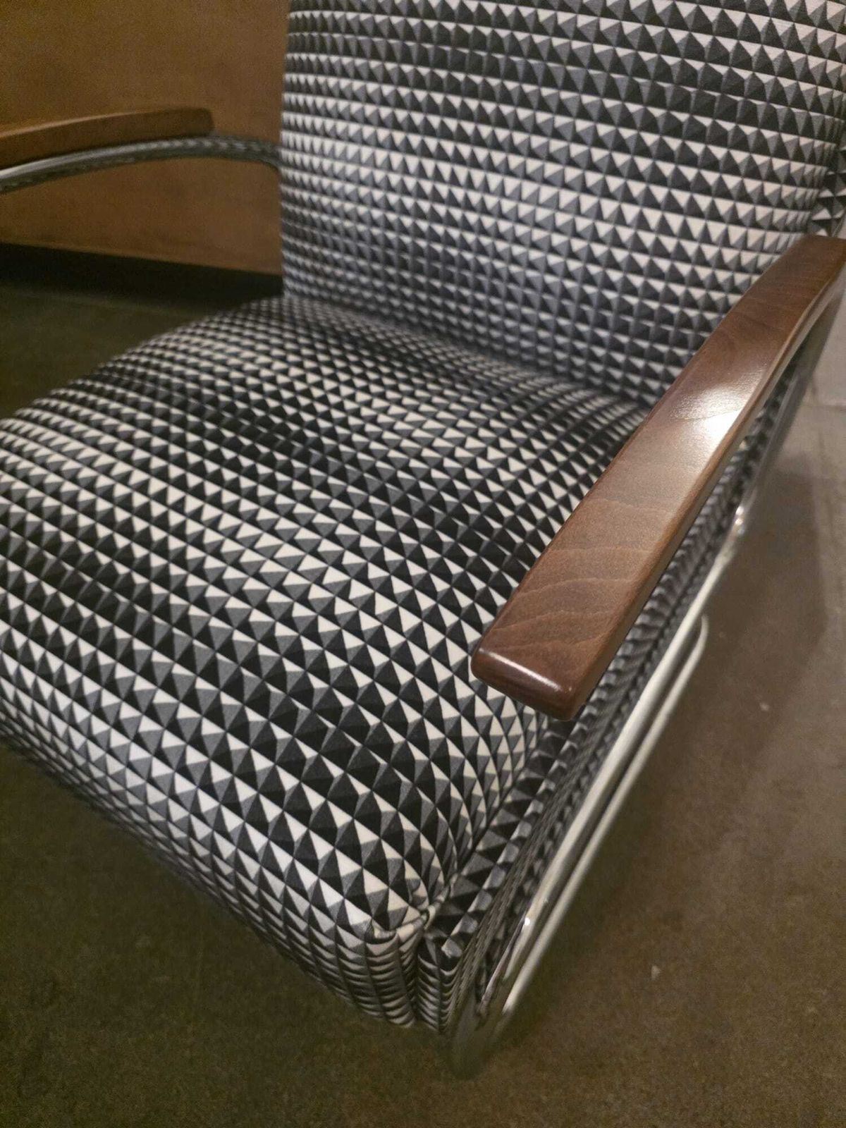 Bauhaus Tubular Armchair 411 photo furniture