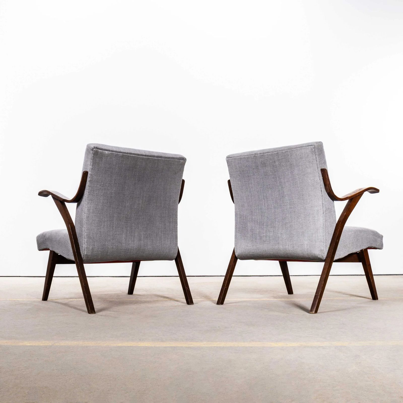 1950’s Frantisek Jirak For Tatra In Grey Slubbed Cotton – Upholstered Armchairs photo vinterior