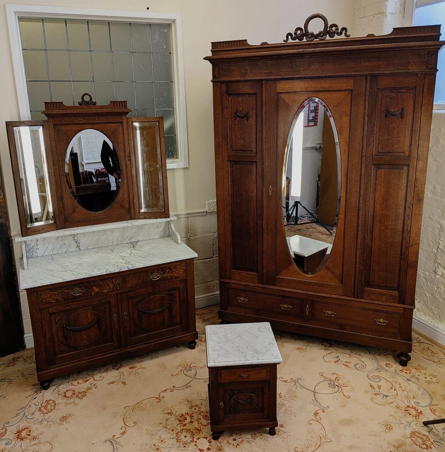 Solid Oak Carved French Continental 4 Piece Double Wardrobe Bedroom Suite C1900 photo vinterior