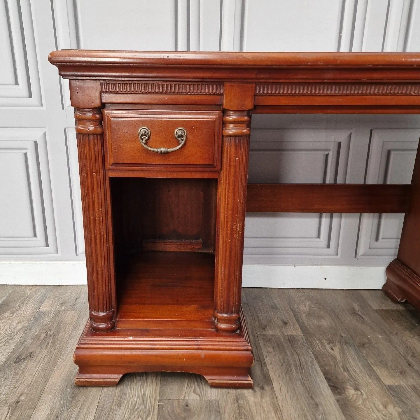 Antique Style Desk Dresser Wood Single Pedestal Writing Home Office  Drawer photo for sale