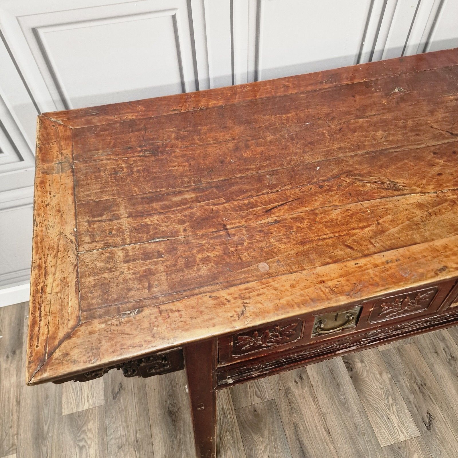 photo furniture Antique Chinese Altar Table 19th Century Solid Wooden Bench Carved Oriental