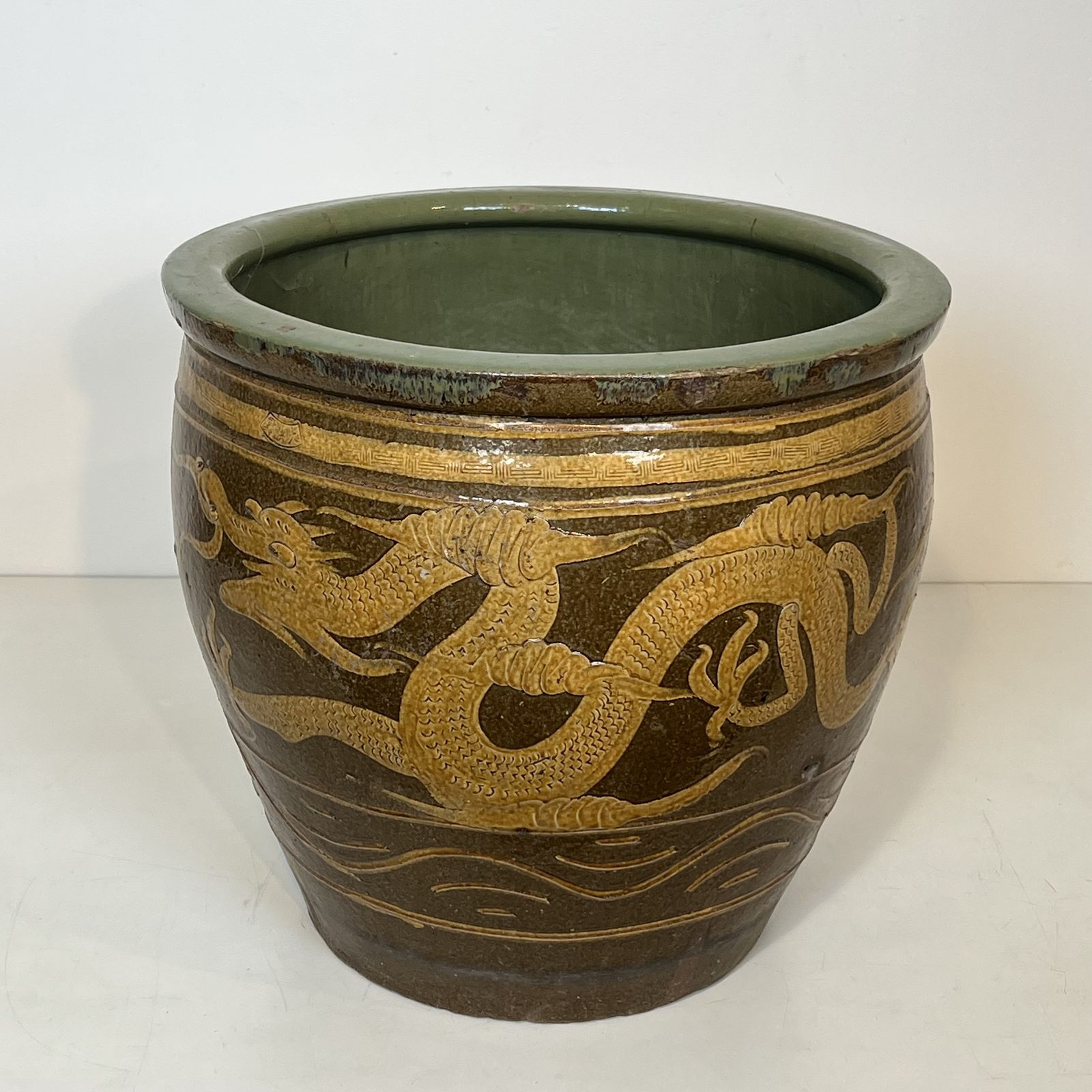 photo vinterior Large Chinese Glazed Terracotta Planter Decorated With Dragons