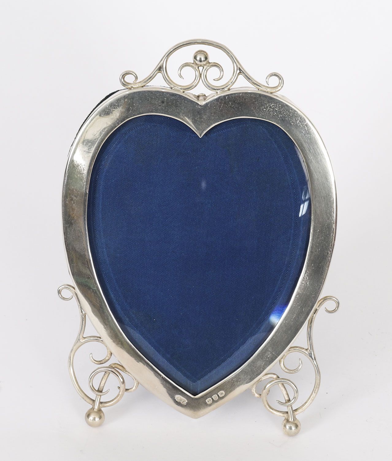 Antique Sterling Silver Heart Photo Frame By  Syner & Beddoes 1898 19x15 Cm photo furniture