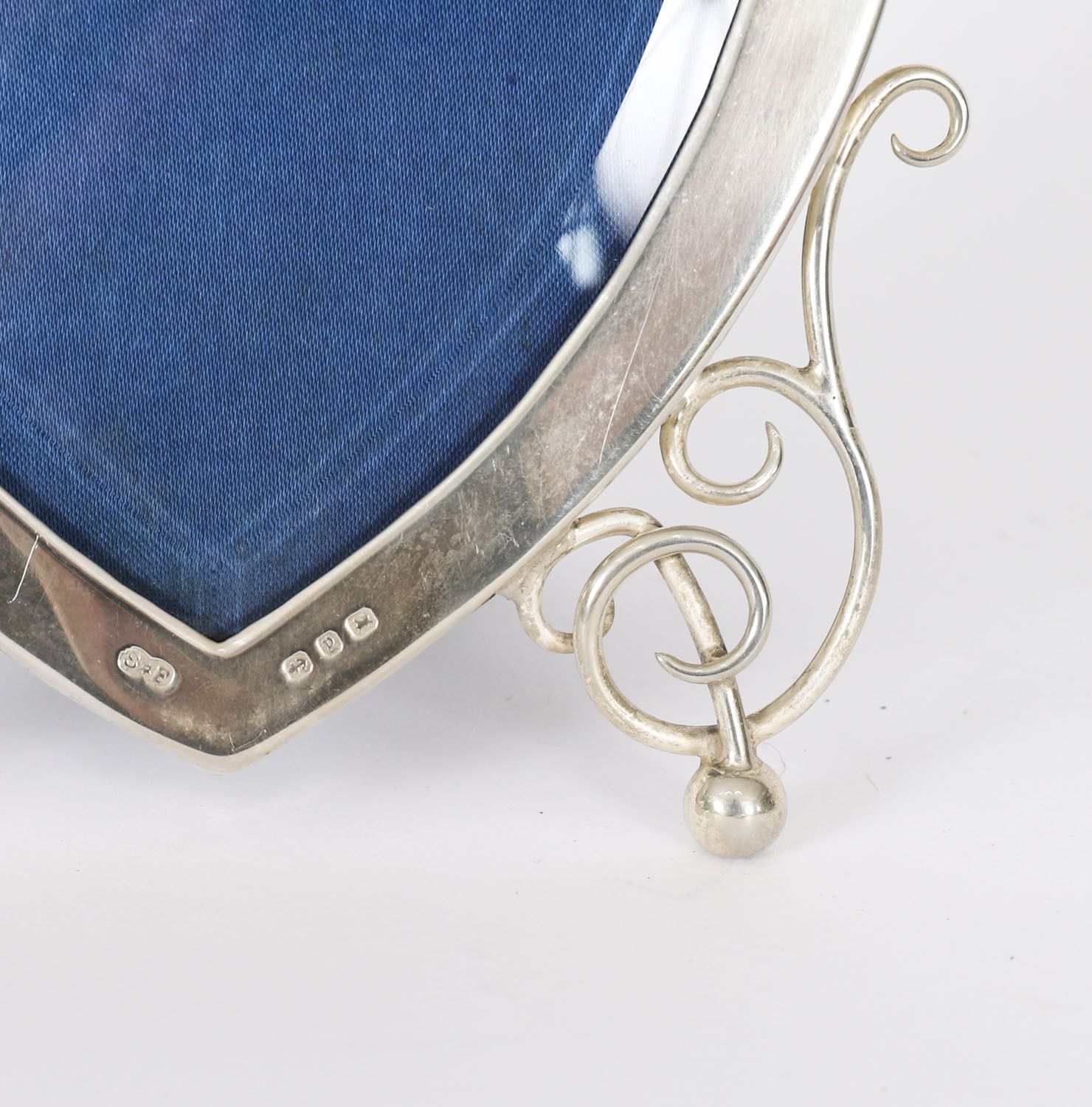 Antique Sterling Silver Heart Photo Frame By  Syner & Beddoes 1898 19x15 Cm photo vinterior