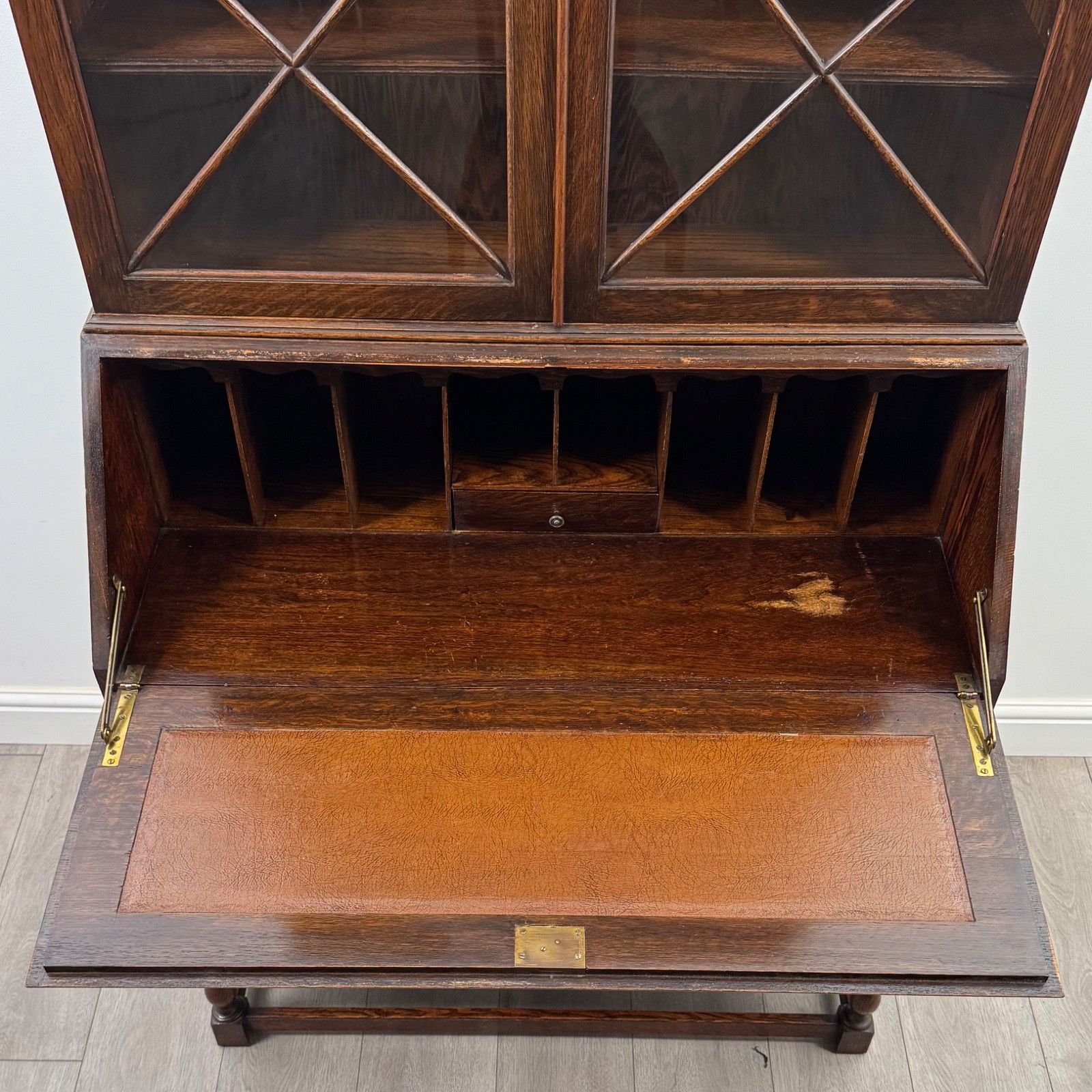 625.0 Antique 20th Century Good Quality Bureau Bookcase In Oak photo