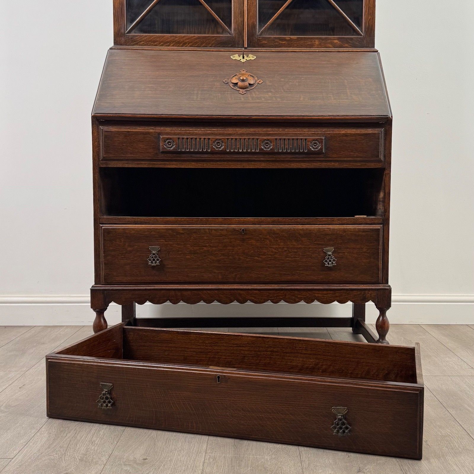 photo vinterior Antique 20th Century Good Quality Bureau Bookcase In Oak