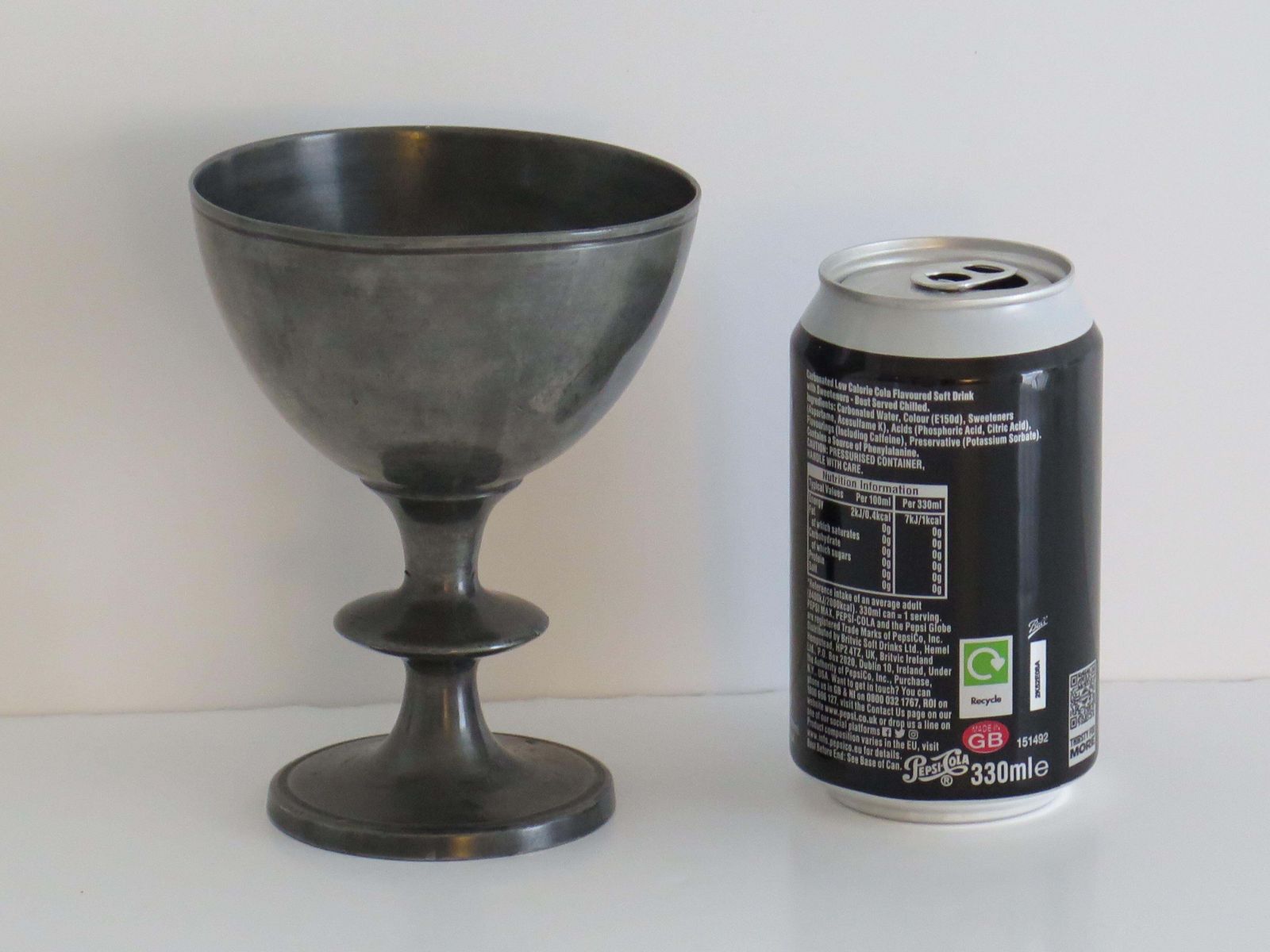 photo vintage Rare 18th Century Pewter Chalice Or Goblet With Knife Knop, English Ca 1770