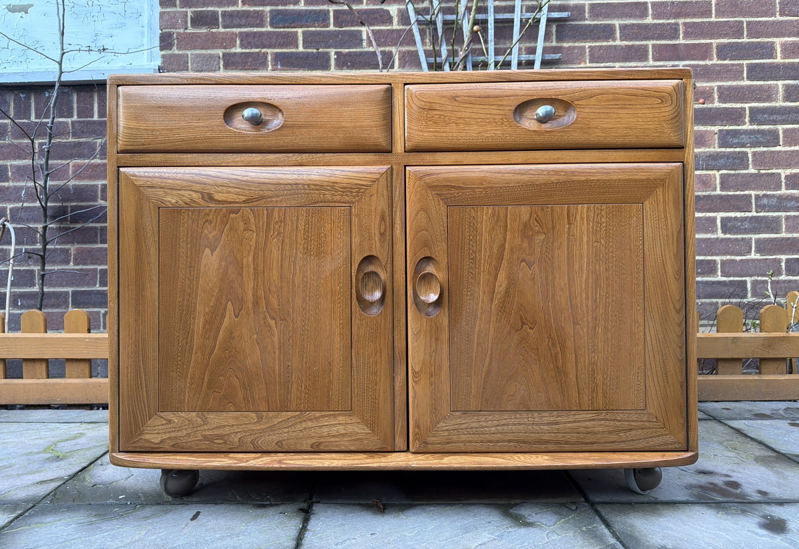 Pretty Ercol Windsor Cabinet With Drawers  – Great Condition, Rrp £3,060