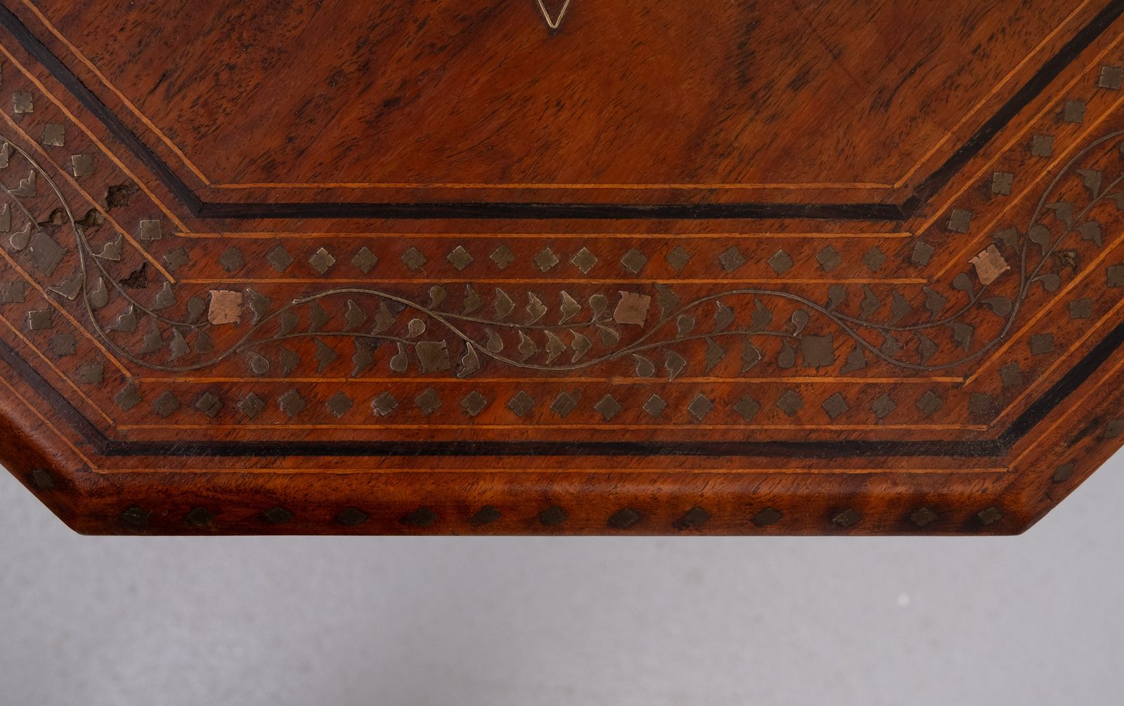 Fabulous Hoshiarpur Anglo Indian Brass Inlaid Hardwood Occasional Coffee Table photo 600.0