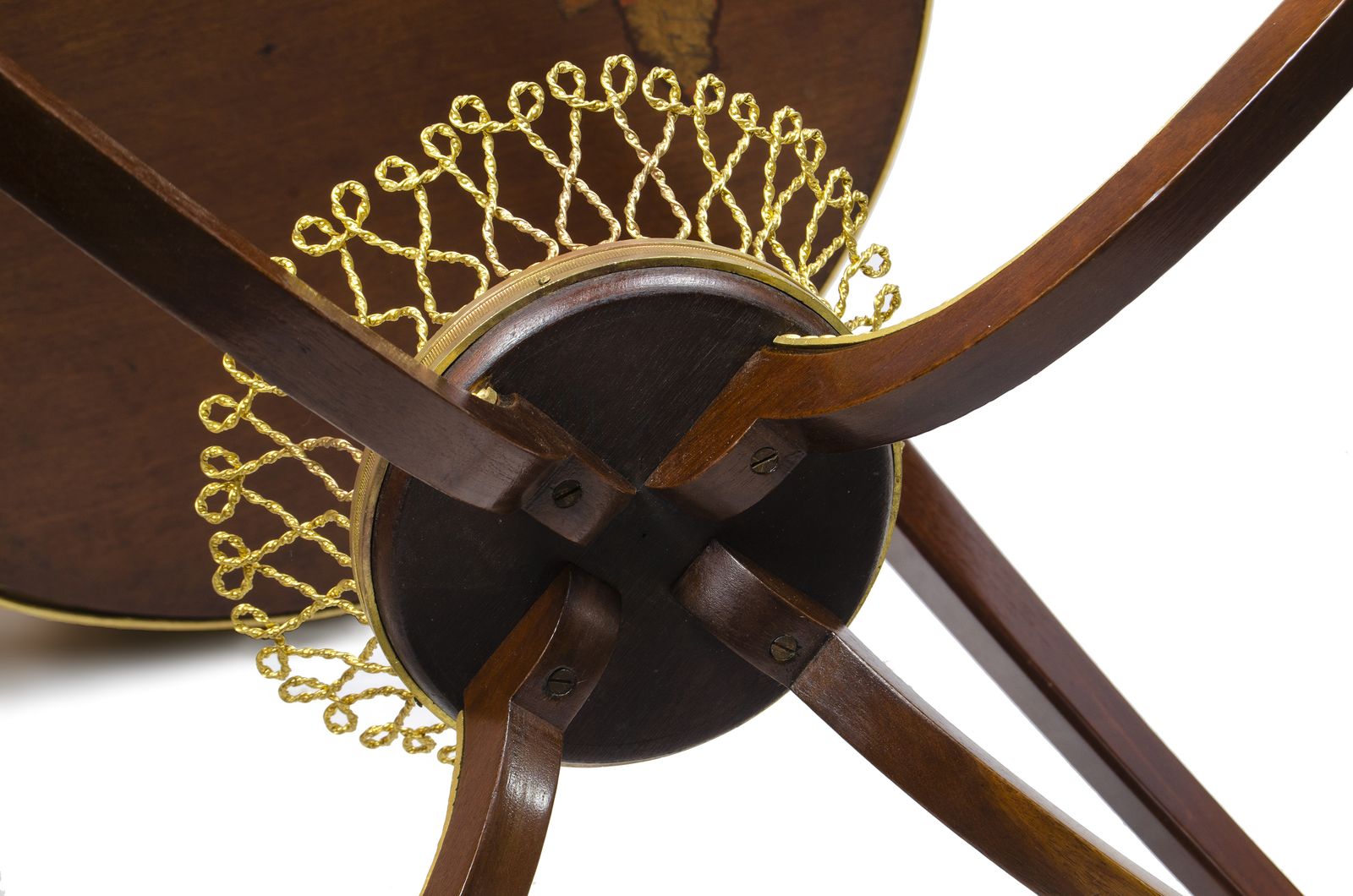 photo furniture Late 19th Century Louis XV Circular Gueridón Table With Ormolu Accents Attributed To François Linke For Maison Forest, France