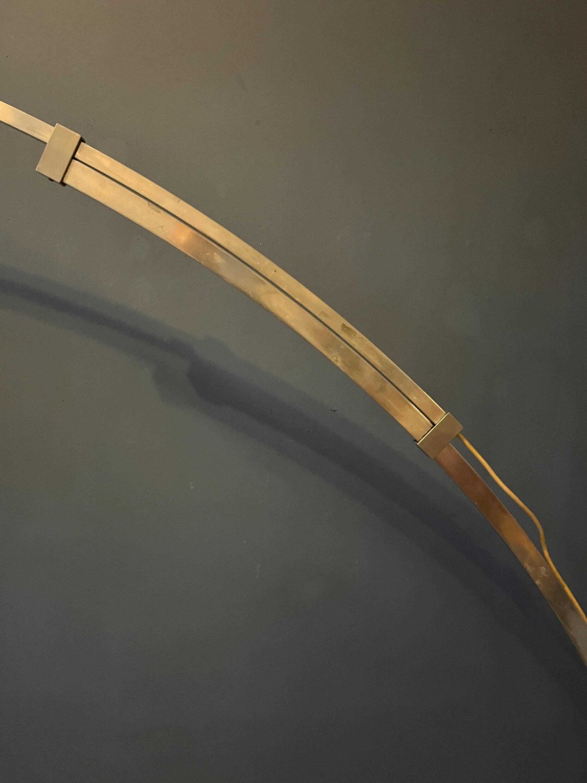 photo vintage Vintage Space Age Arc Floor Lamp In Style Of Guzzini.