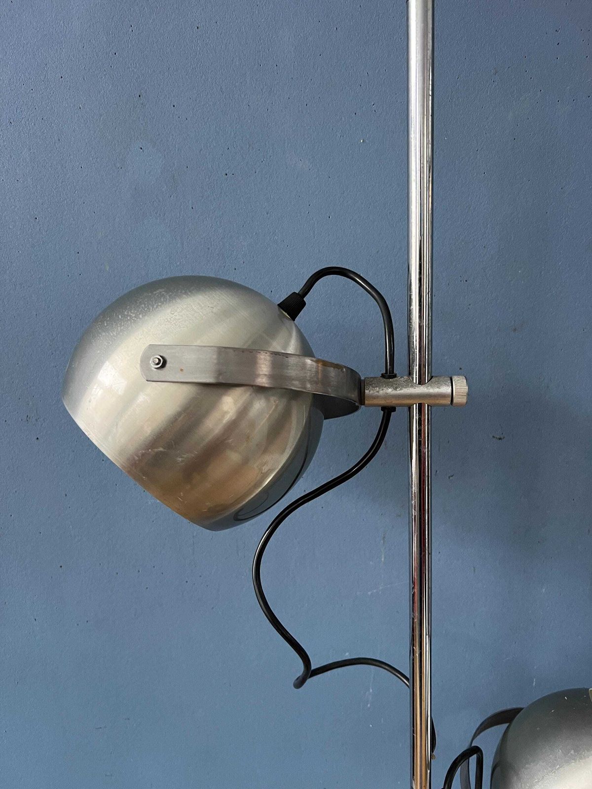 Verlichting Zilveren Mid Century Vintage Herda Eyeball Vloerlamp. photo