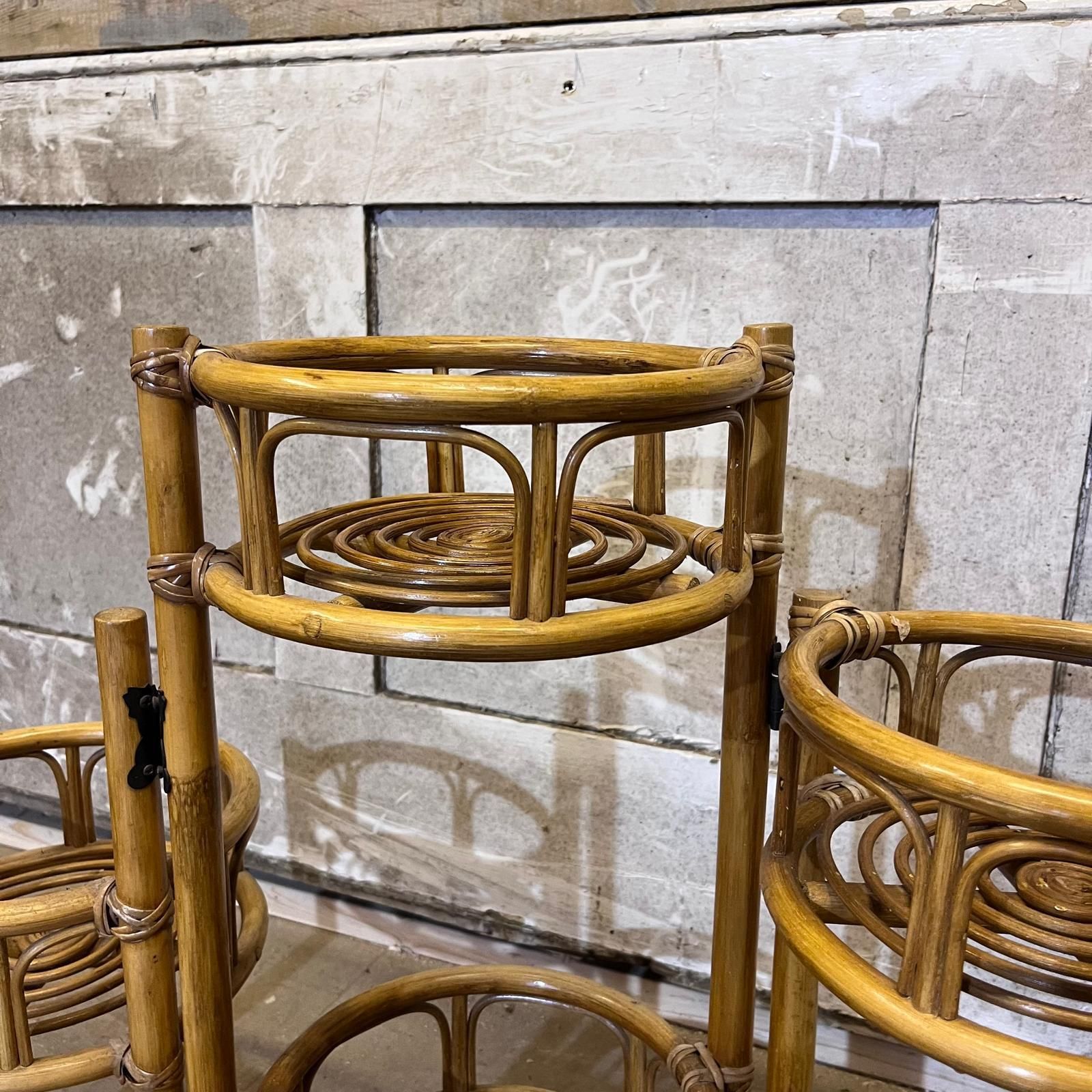 photo furniture 70s French Riviera Style Folding Planter