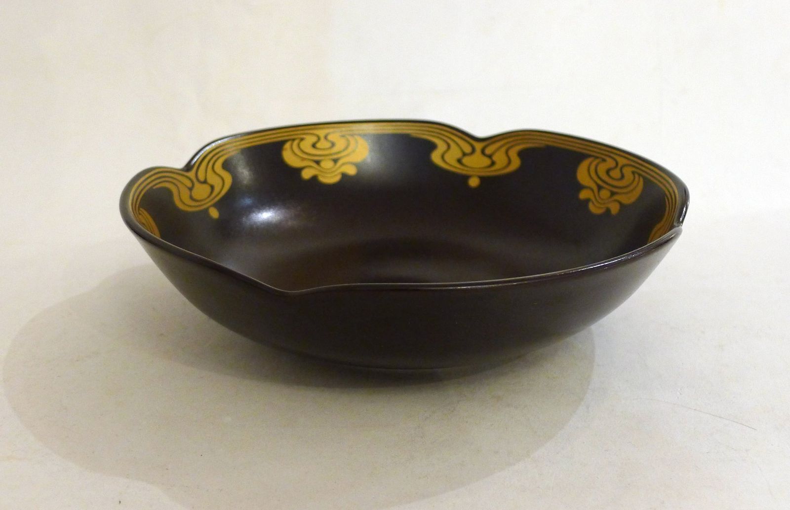 Small Deep Plate Or Bodil Serving Plate By Björn Wiinblad For Rosenthal Studio Linie, 1970 photo for sale