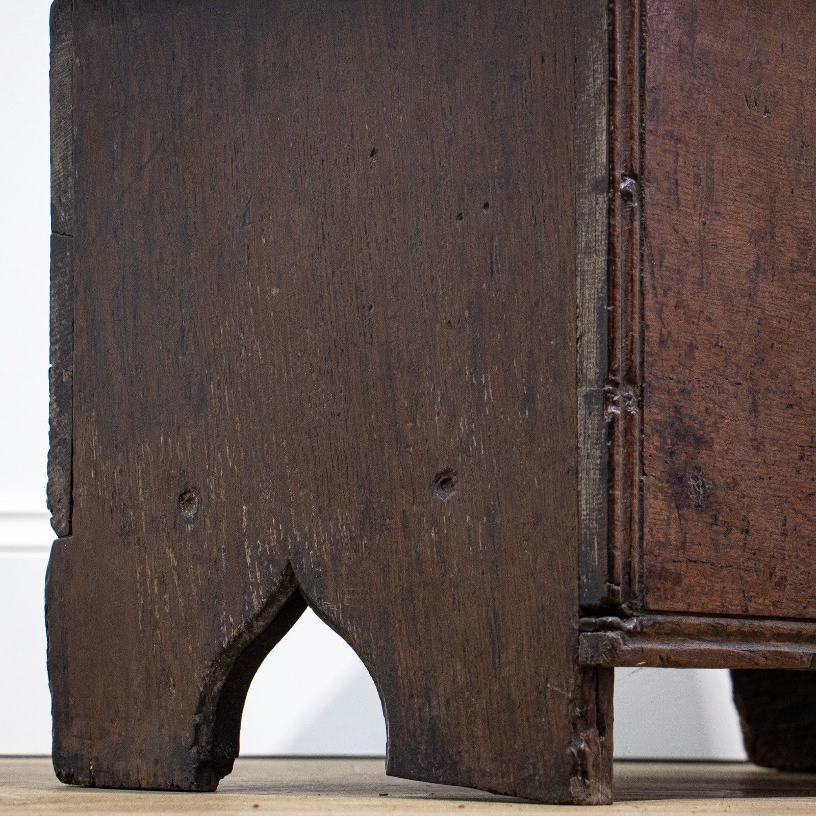 Furniture Elizabethan 16th Century Small Oak Church Coffer photo