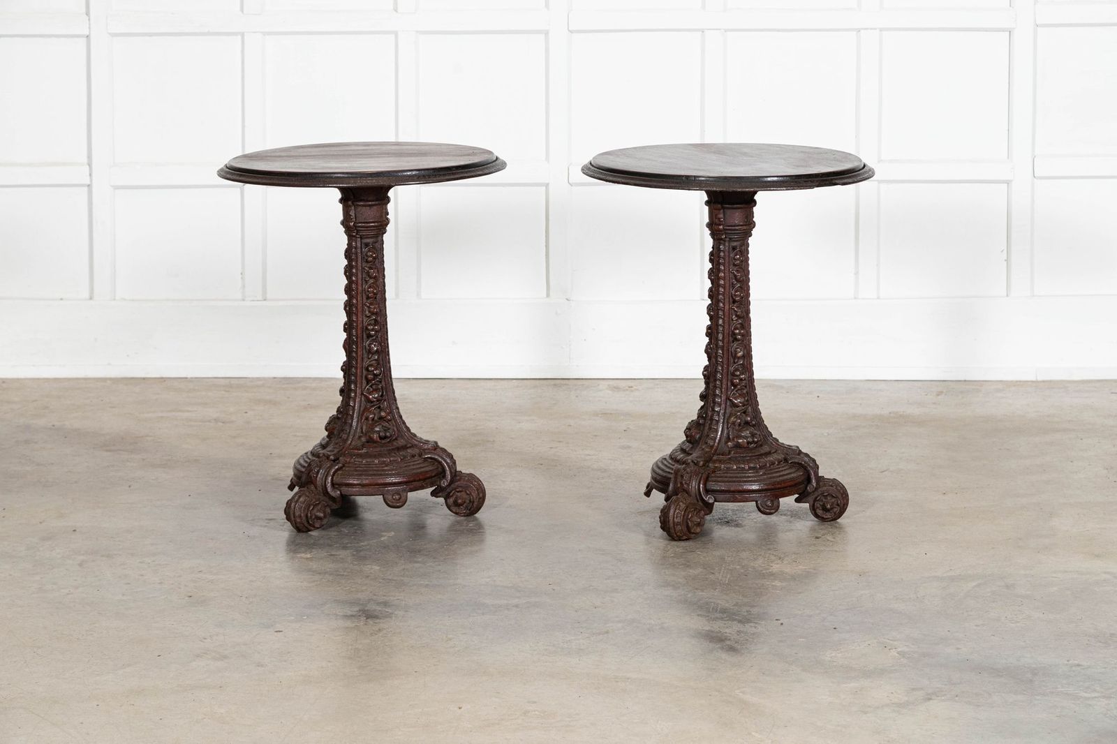 photo vinterior Pair English 19thc Mahogany Painted Cast Iron Tavern Tables