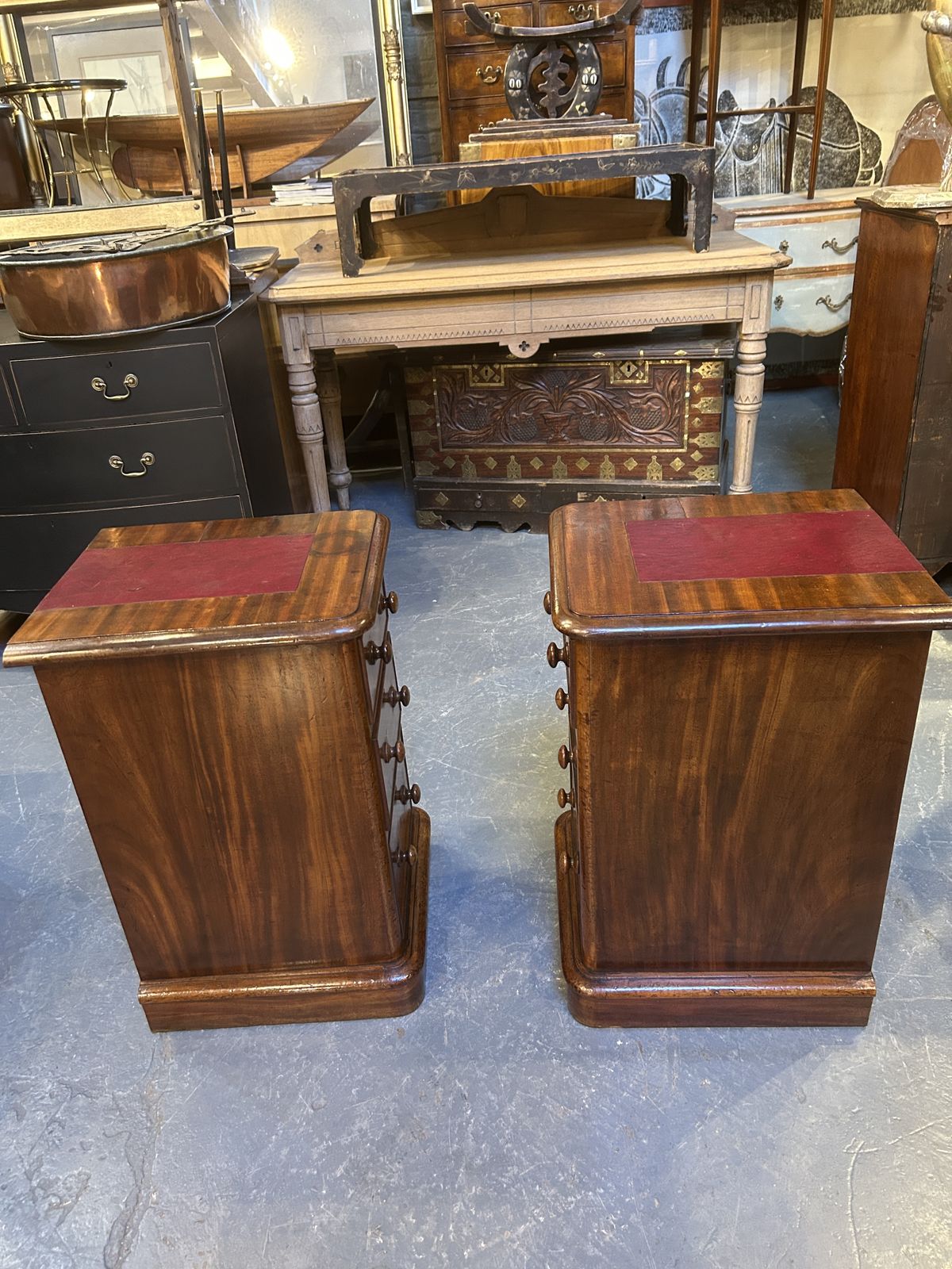 photo vinterior Pair Victorian Bedside Chest Of Drawers