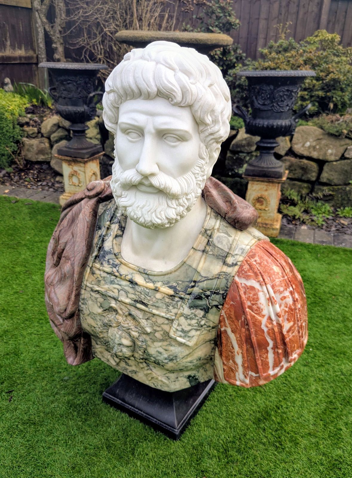 photo vinterior Incredible High Quality Marble Bust Emperor Hadrian 0273.