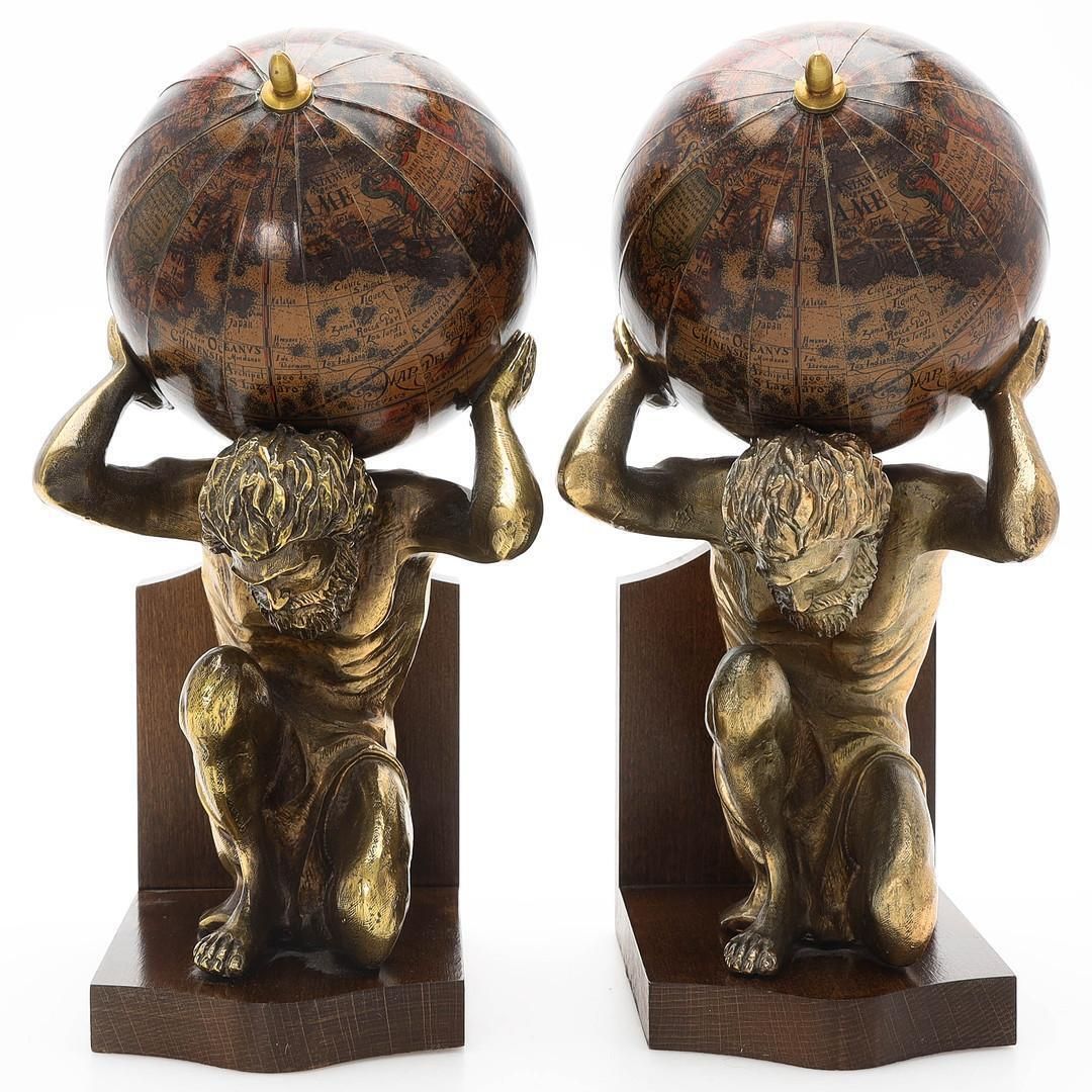 photo vinterior Pair Of 20th Century Atlas Globe Bookends Bronze & Wood Figurine Of Book Holders