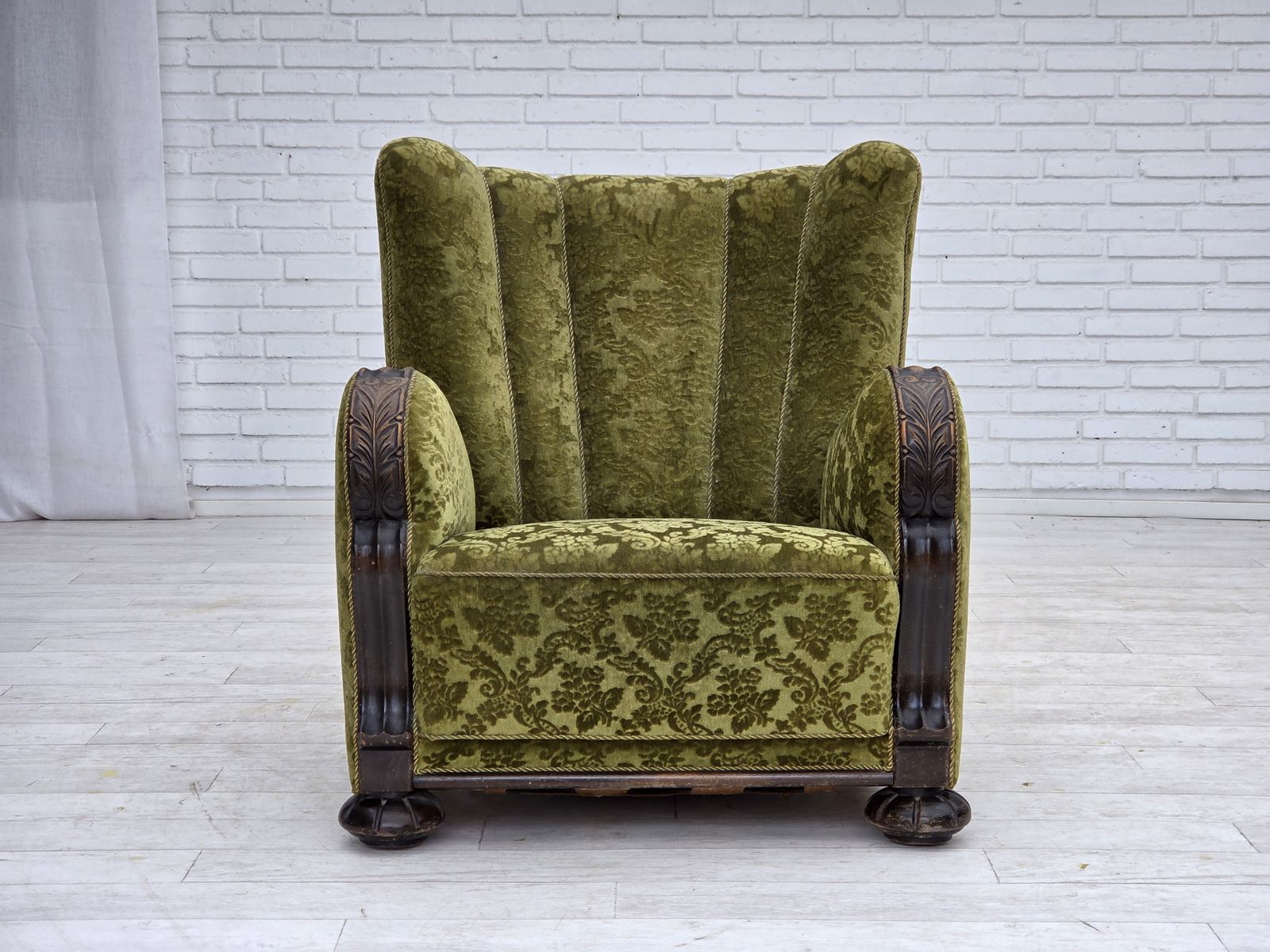 Ca. Jaren 1950, Deense Relaxfauteuil, Meubelvelours, Eikenhout. photo 1470.0