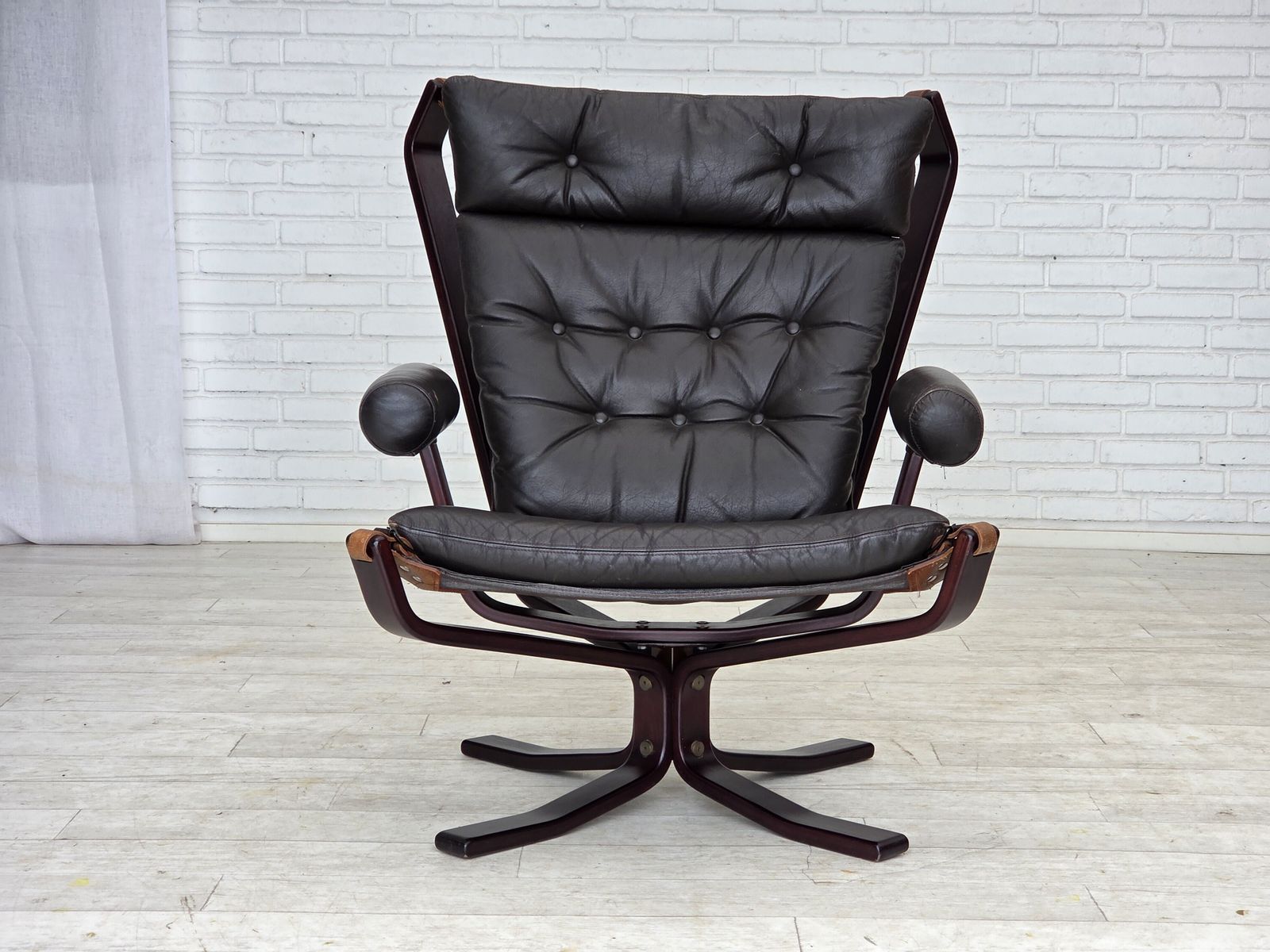 1490.0 Ca. Jaren 1970, Noors Design Door Sigurd Ressel, Lounge Chair Model "Falcon". photo