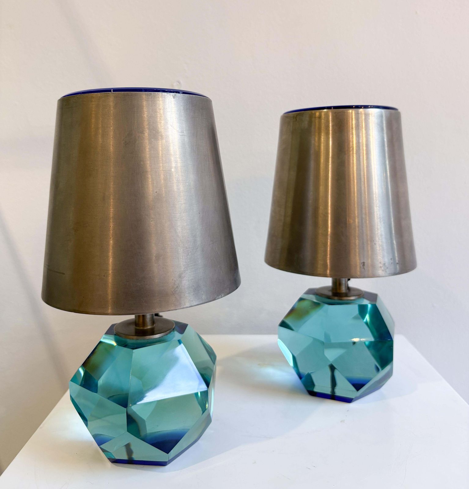 Pair Of Table Lamps Mod.2228 By Max Ingrand For Fontana Arte 1950s photo for sale
