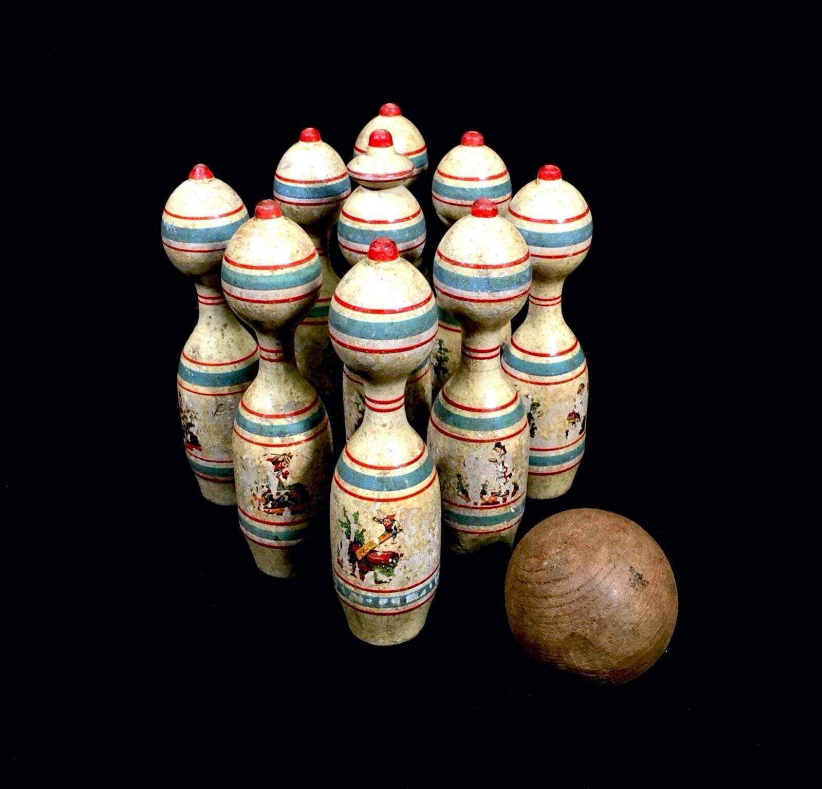 Antique Set Of Early 20th Century Wooden Skittles And Ball Game  Bowling C.1900