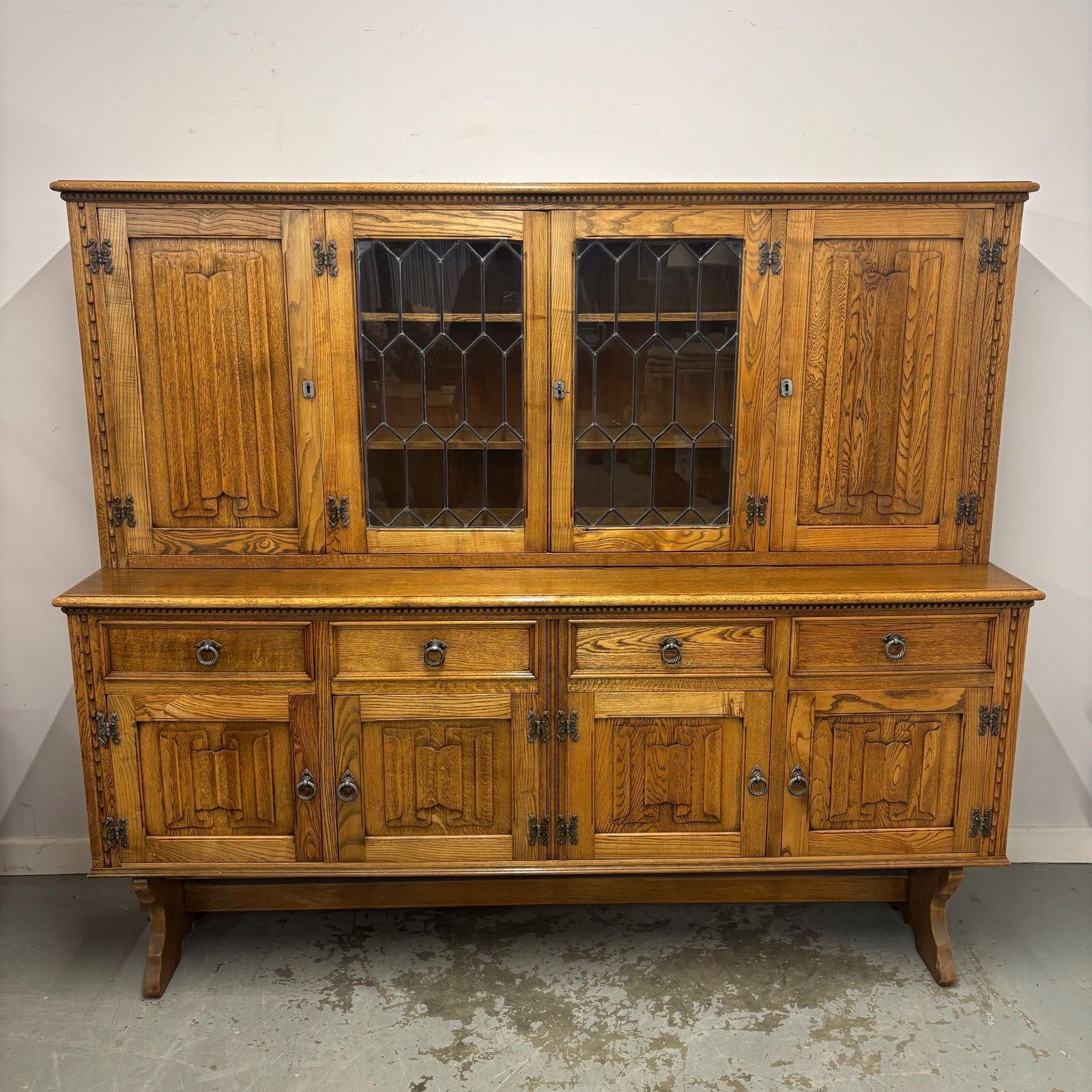 Jaycee Tudor Style Solid Oak Sideboard Dresser – Leaded Glass Top Cabinet 188cm