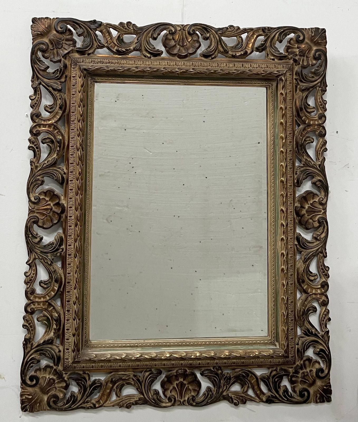 photo vinterior Napoleon III Style Mirror In Carved Wood, 20th Century.