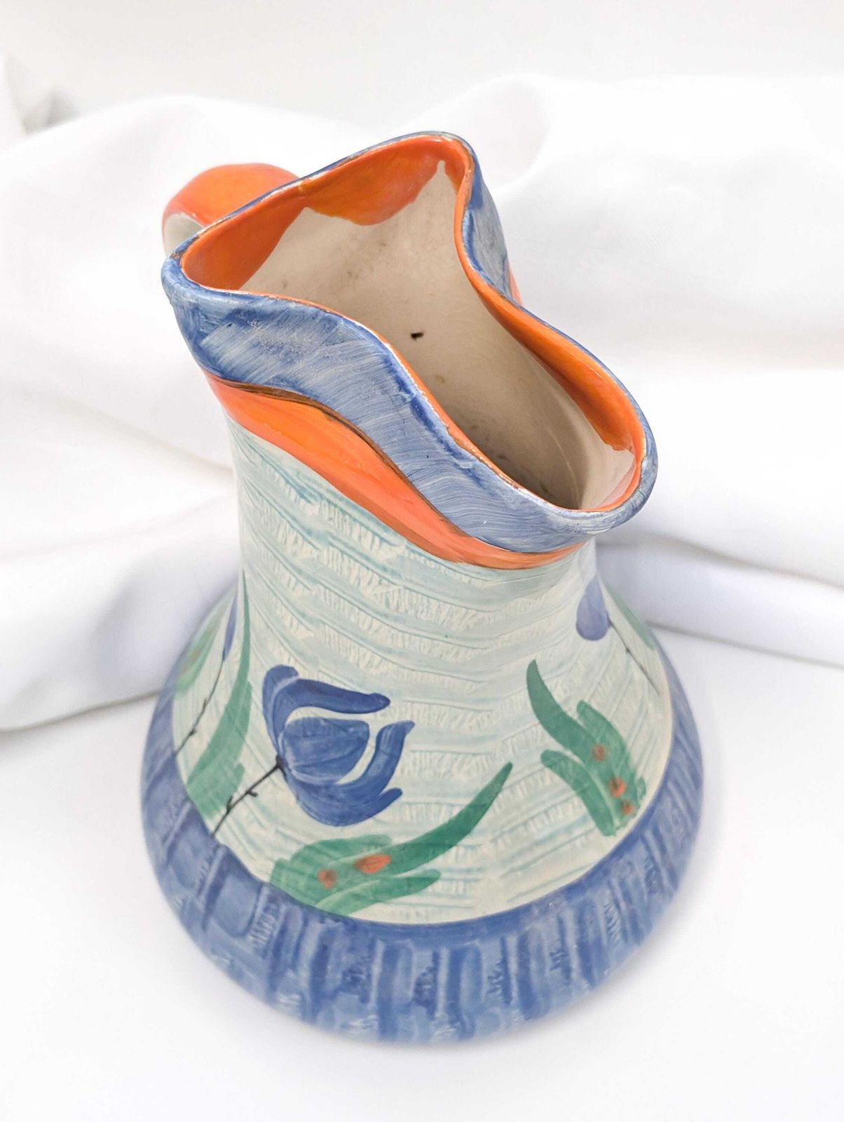 1930’s Hand Painted Pinch Neck Jug, Pitcher Or Vase In Blue Tulip Design, Made By The Myott Pottery Of Stoke On Trent, England. photo vinterior