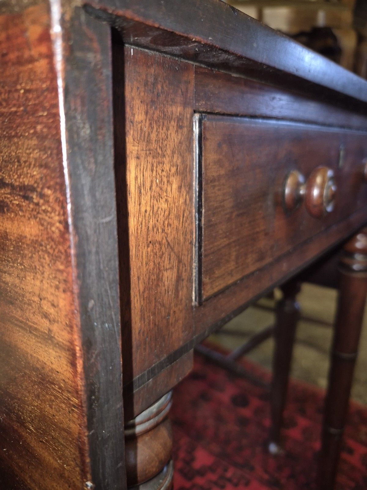 photo vintage A Fabulous Quality Regency Cuban Mahogany Pembroke Side Table Cocus Wood Strung