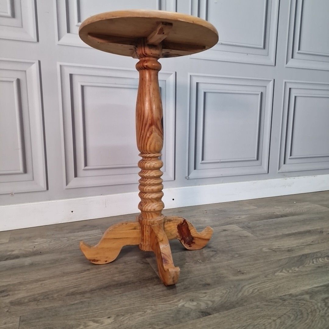 Vintage Side Wine Table Solid Wooden Round Rustic Ring Twist Pedestal Occasional photo Furniture