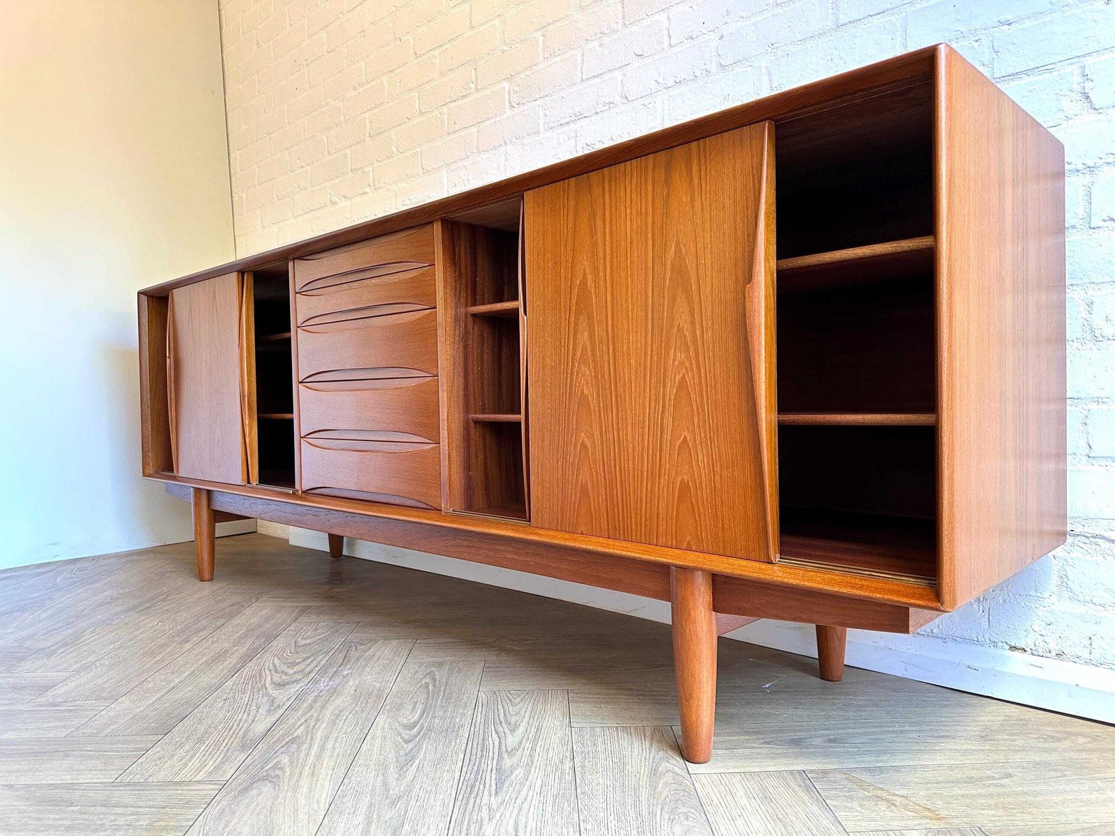 photo vinterior Arne Vodder Teak Sideboard Credenza Model 7738 Mid Century Vintage 1960s Skovby