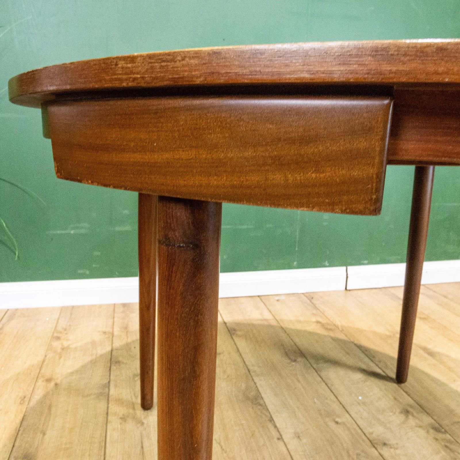 photo buy Frem Rolje Roundette Crossbanded Teak Dining Table & 4 Chairs