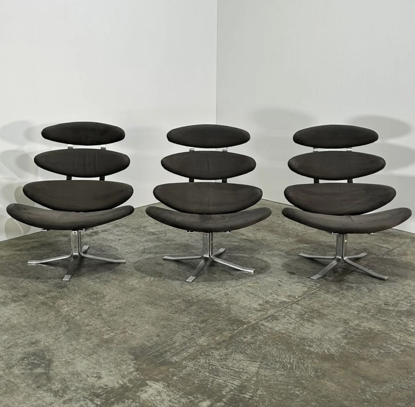 photo furniture Erik Jørgensen Ej 5 Corona Chair By Poul M. Volther