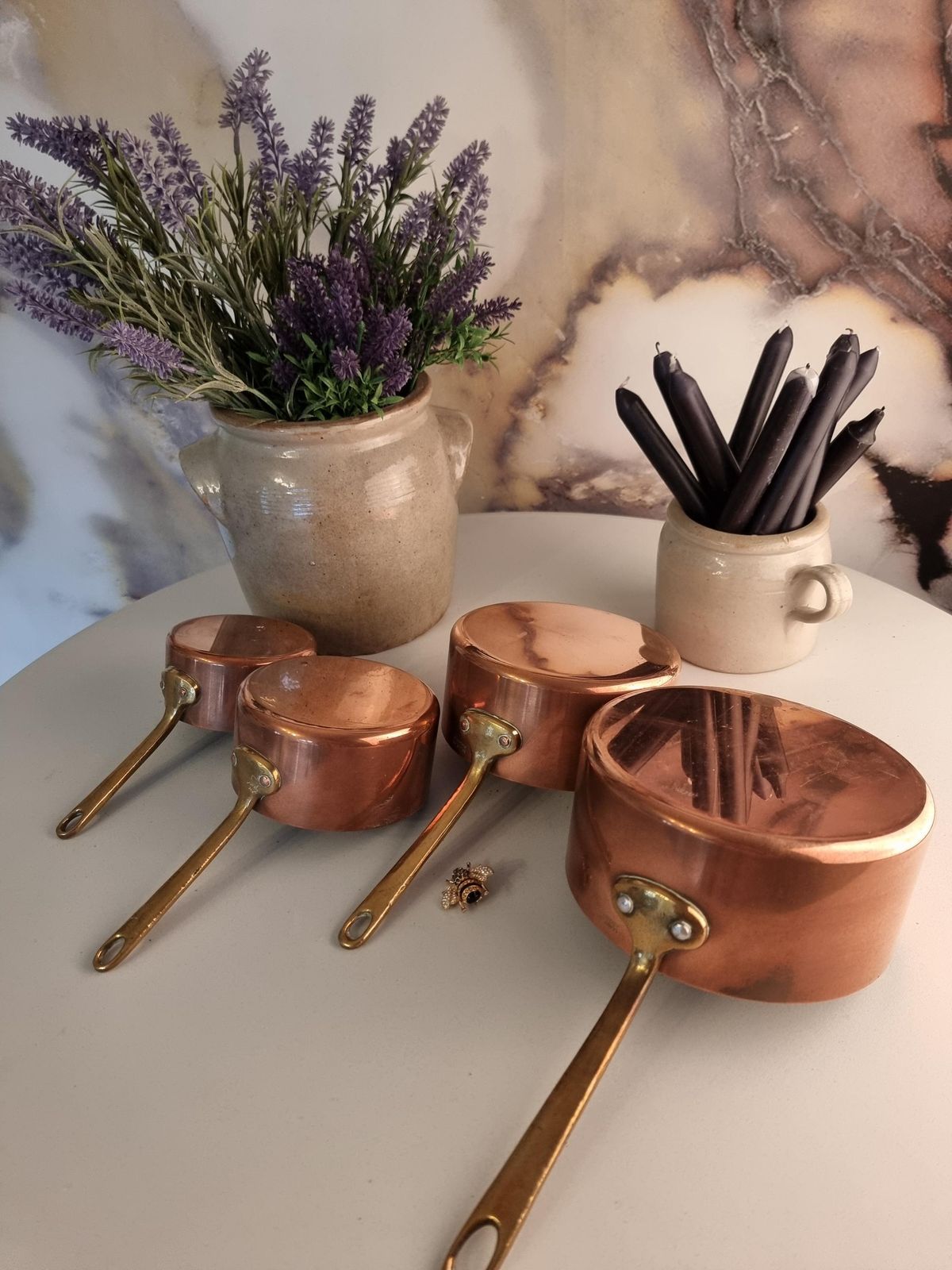 Vintage Set Franse Koperen Steelpannen – Frans Kookgerei, Gemaakt In Frankrijk photo Woonaccessoires
