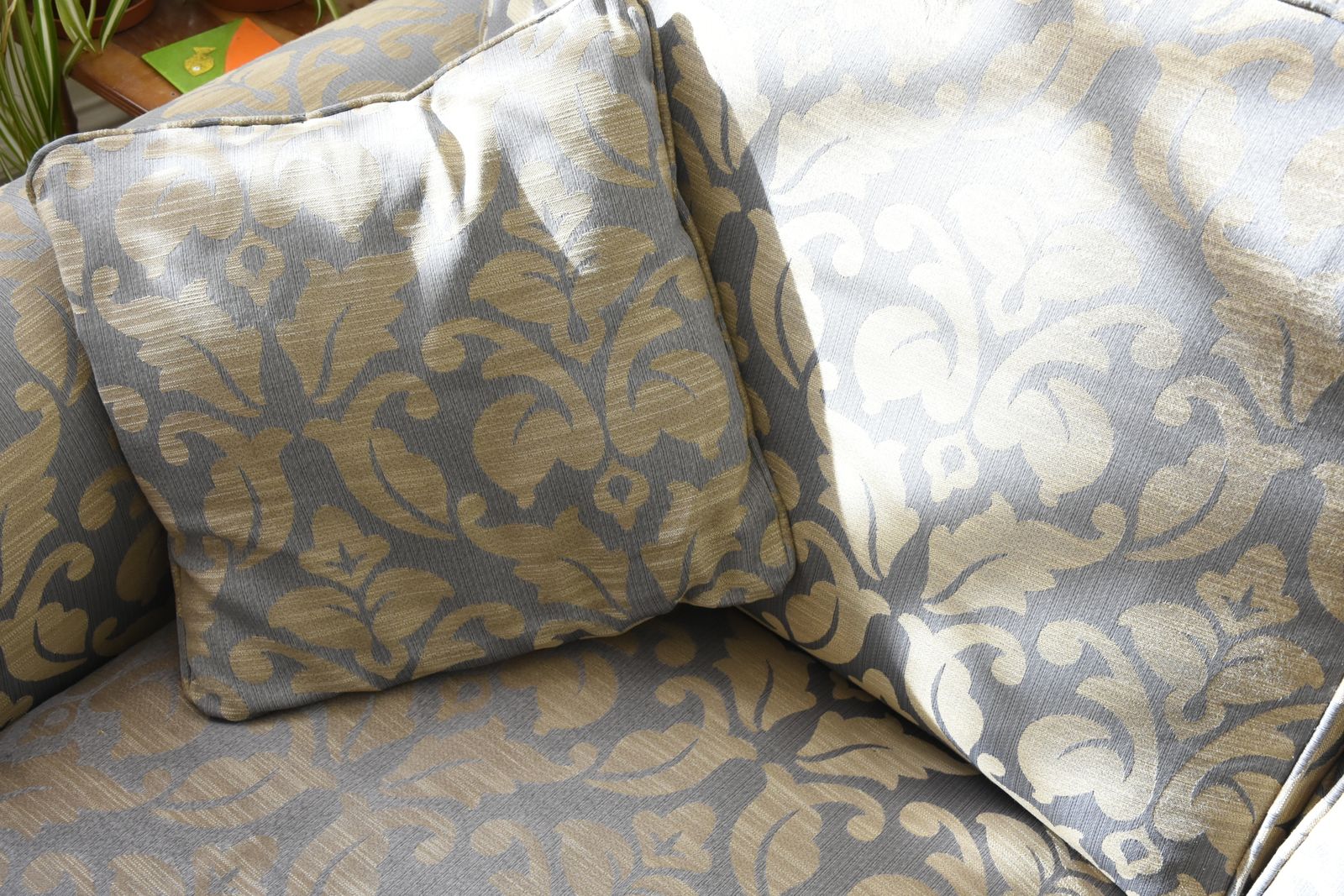Laura Ashley 2 Piece Suite photo 250.0