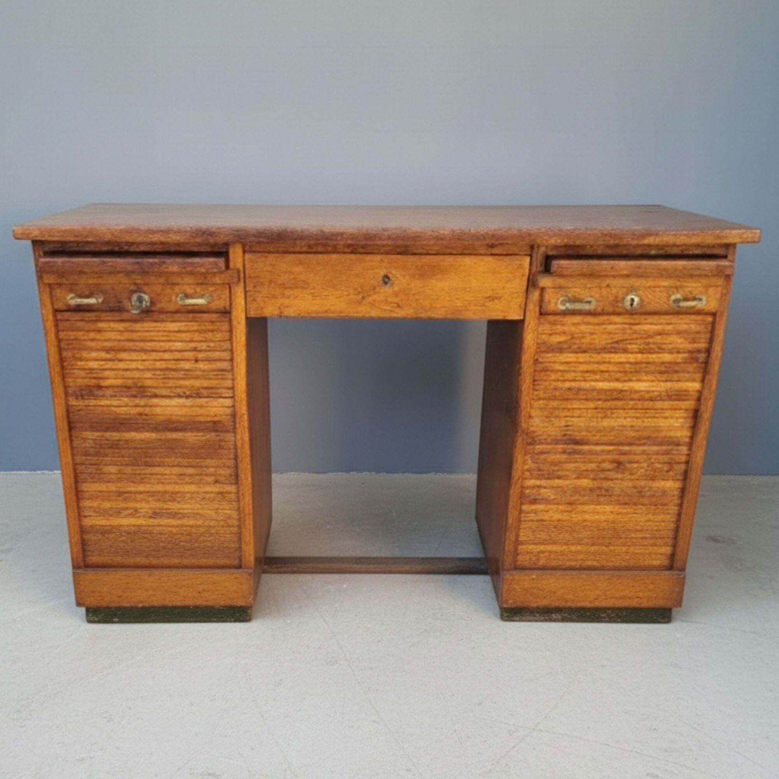 Eiken Rolfront Bureau, Tsjecho Slowakije, Jaren 1930 photo 963.0