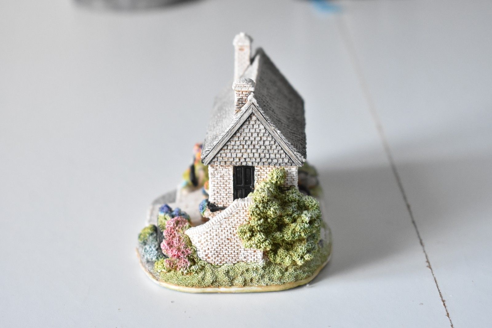 photo vinterior Lilliput Lane The Crooked House L3001 The British Collection Boxed And Deeds