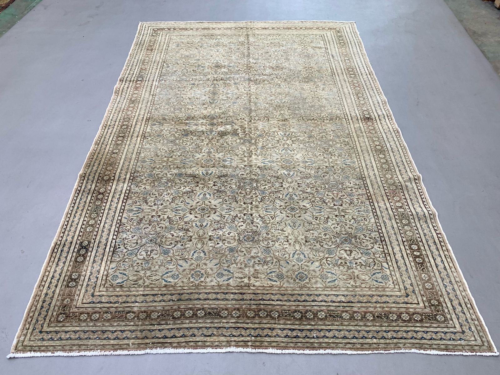 Vintage Turkish Rug 292x190 Cm, Tribal Wool Carpet Large photo Textiles