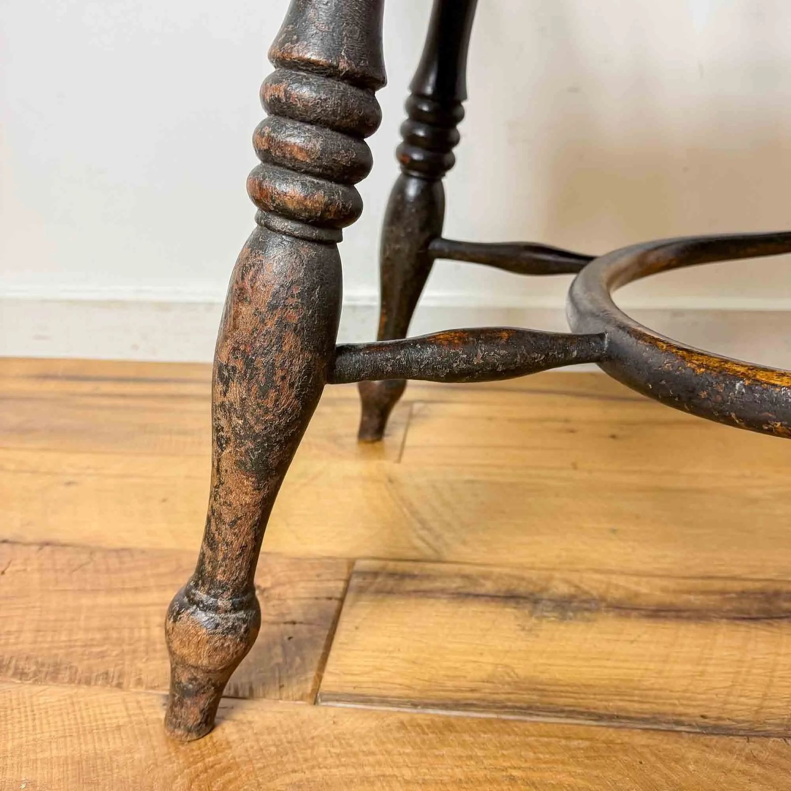 photo for sale Antique Windsor Chair, Lovely Timeworn Patina