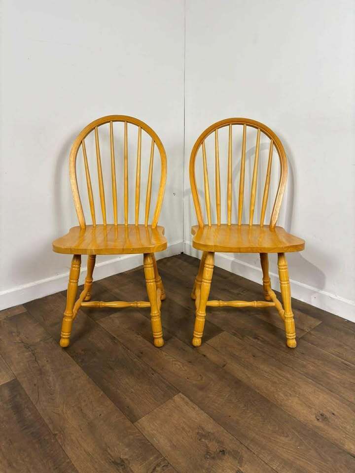 Furniture A Pair Of Contemporary Hoop Spindle Back Chairs photo