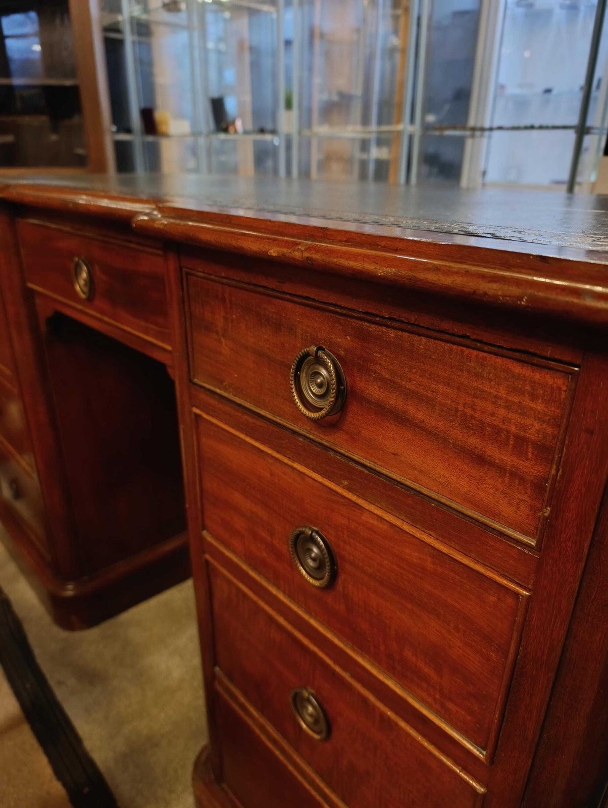 Victorian Mahogany Pedestal Desk With Green Tooled Leather Top photo vintage