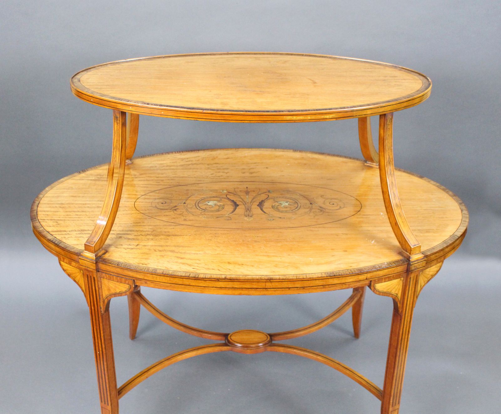 Elegant Inlaid Satinwood étagère Two Tier Table C.1890 photo 1250.0