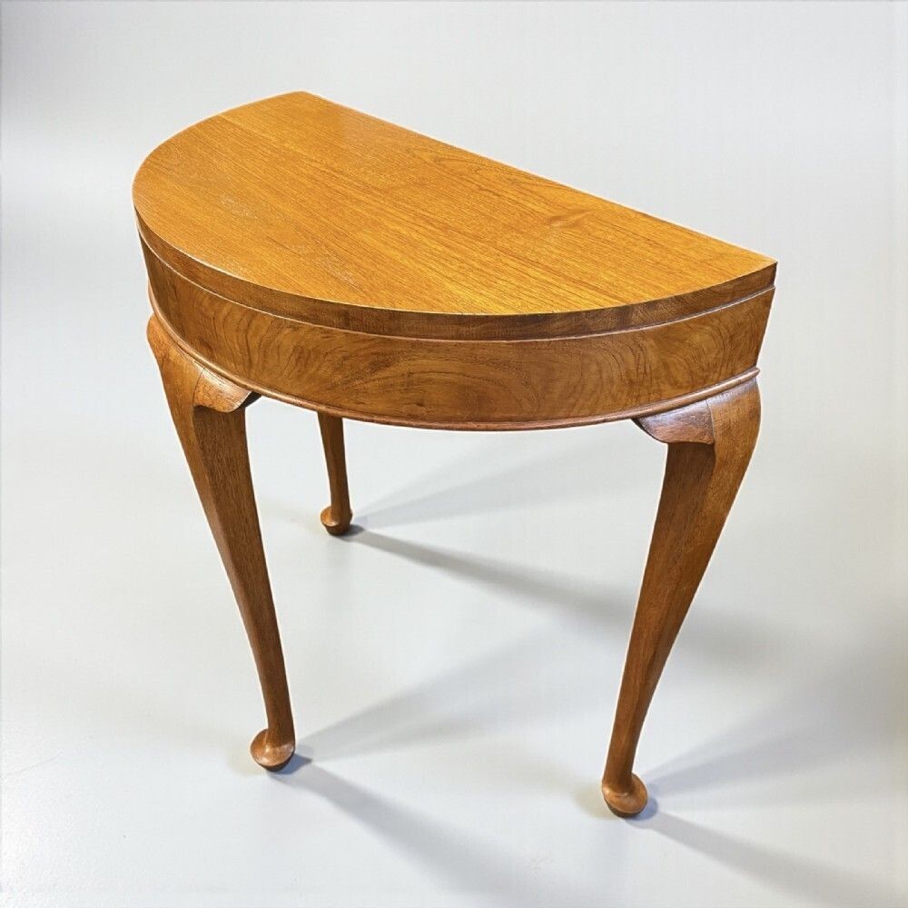 Demi Lune Side / Console Table photo vinterior